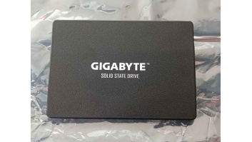 SALE OUT. GIGABYTE SSD 256GB 2.5" SATA 6Gb/s Gigabyte | GP-GSTFS31256GTND | 256 GB | SSD interface SATA | REFURBISHED, WITHOUT ORIGINAL PACKAGING | Read speed 520 MB/s | Write speed 500 MB/s