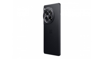 OnePlus | 12 | Silky Black | 6.82 " | LTPO AMOLED | 1440 x 3168 pixels | Qualcomm SM8650-AB | Snapdragon 8 Gen 3 (4 nm) | Internal RAM 12 GB | 256 GB | Dual SIM | Nano-SIM | 4G | 5G | Main camera 50+64+48 MP | Secondary camera 32 MP | Android | 14 | 5400 