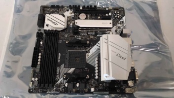 SALE OUT. ASRock AMD AM4 B550/4DDR4/6SATA3 | ASRock B550M Pro4 | Processor family AMD | Processor socket AM4 | DDR4 DIMM | Memory slots 4 | Supported hard disk drive interfaces SATA3, M.2 | Number of SATA connectors 6 | Chipset AMD B550 | Micro ATX | REFU