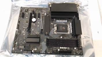 SALE OUT. ASRock INTEL Z790/4DDR4/4SATA3 | ASRock Z790 PG LIGHTNING/D4 | Processor family Intel | Processor socket LGA1700 | DDR4 DIMM | Memory slots 4 | Supported hard disk drive interfaces SATA3, M.2 | Number of SATA connectors 4 | Chipset Z790 | ATX | 