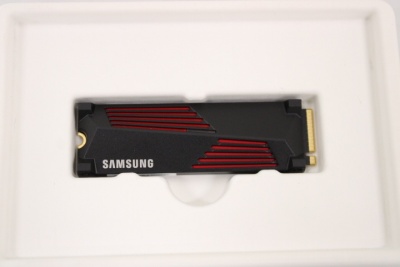 SALE OUT. Samsung 990 PRO with Heatsink NVMe M.2 SSD 2TB | Samsung | DAMAGED PACKAGING